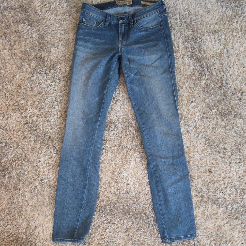 Guess Blue Skinny Jeans with Classic Style